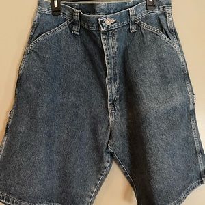 Men’s dark blue denim utility/carpenter shorts by wrangler, like new. Size 36.